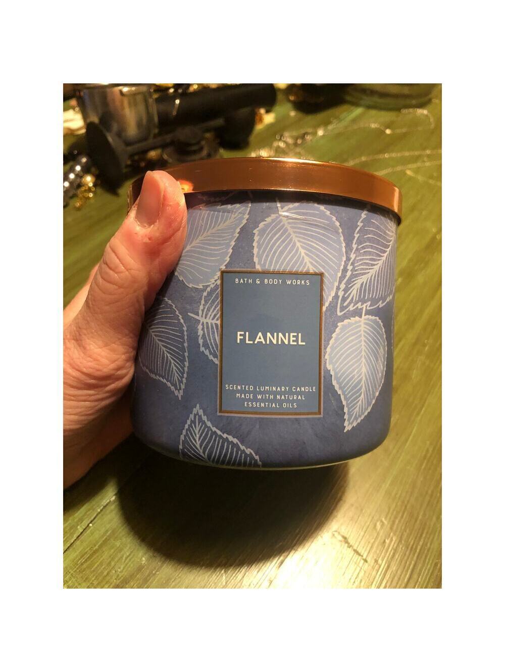 Bath & Body Works NEW 3-Wick Scented Candle with Essential Oils 14.5oz